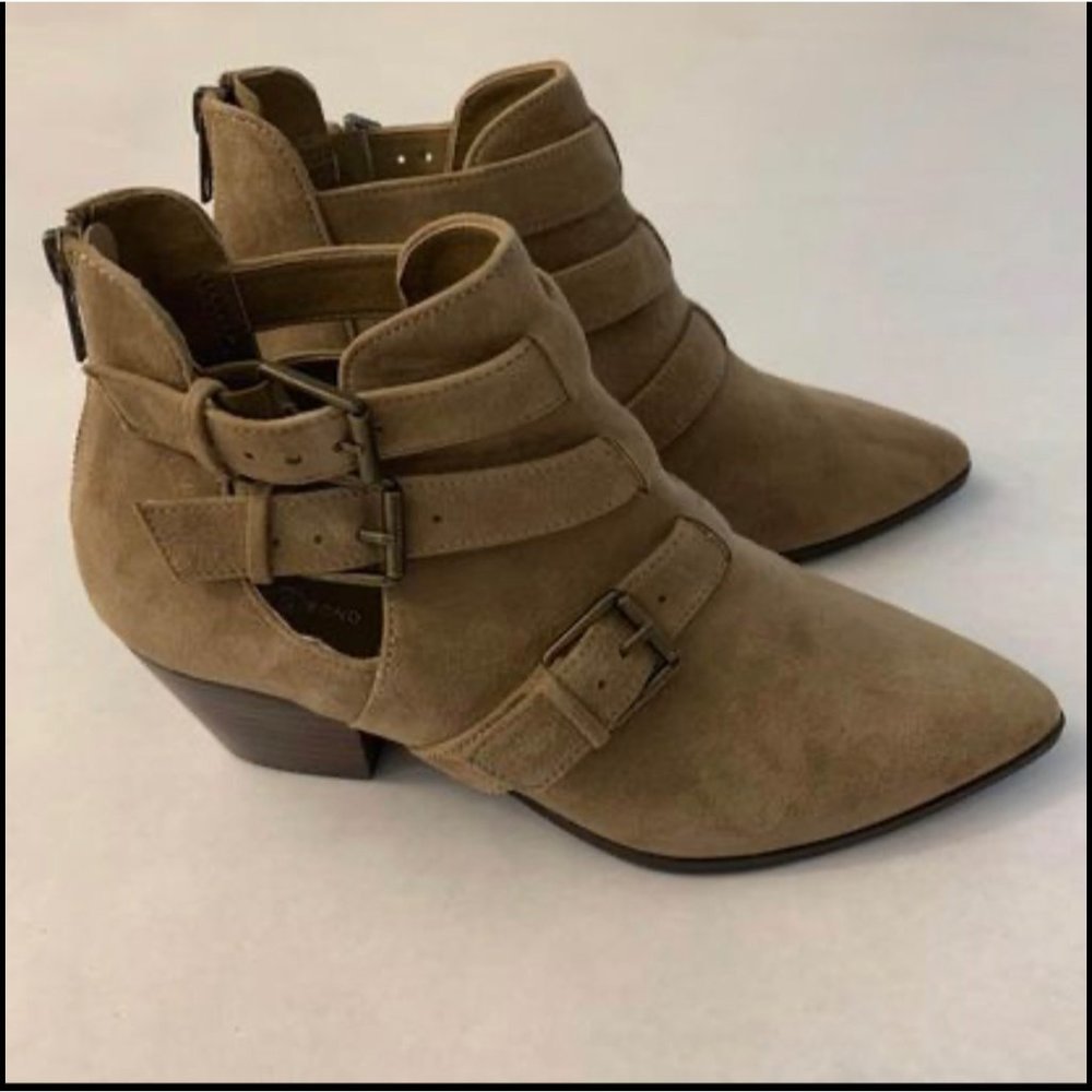 Treasure and Bond Leather Ankle Boots Booties Pointed Toe Buckle size 8